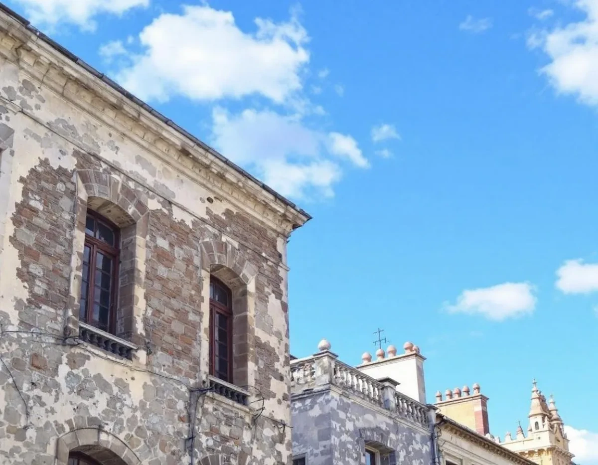Rénovation énergétique des bâtiments anciens : défis techniques majeurs